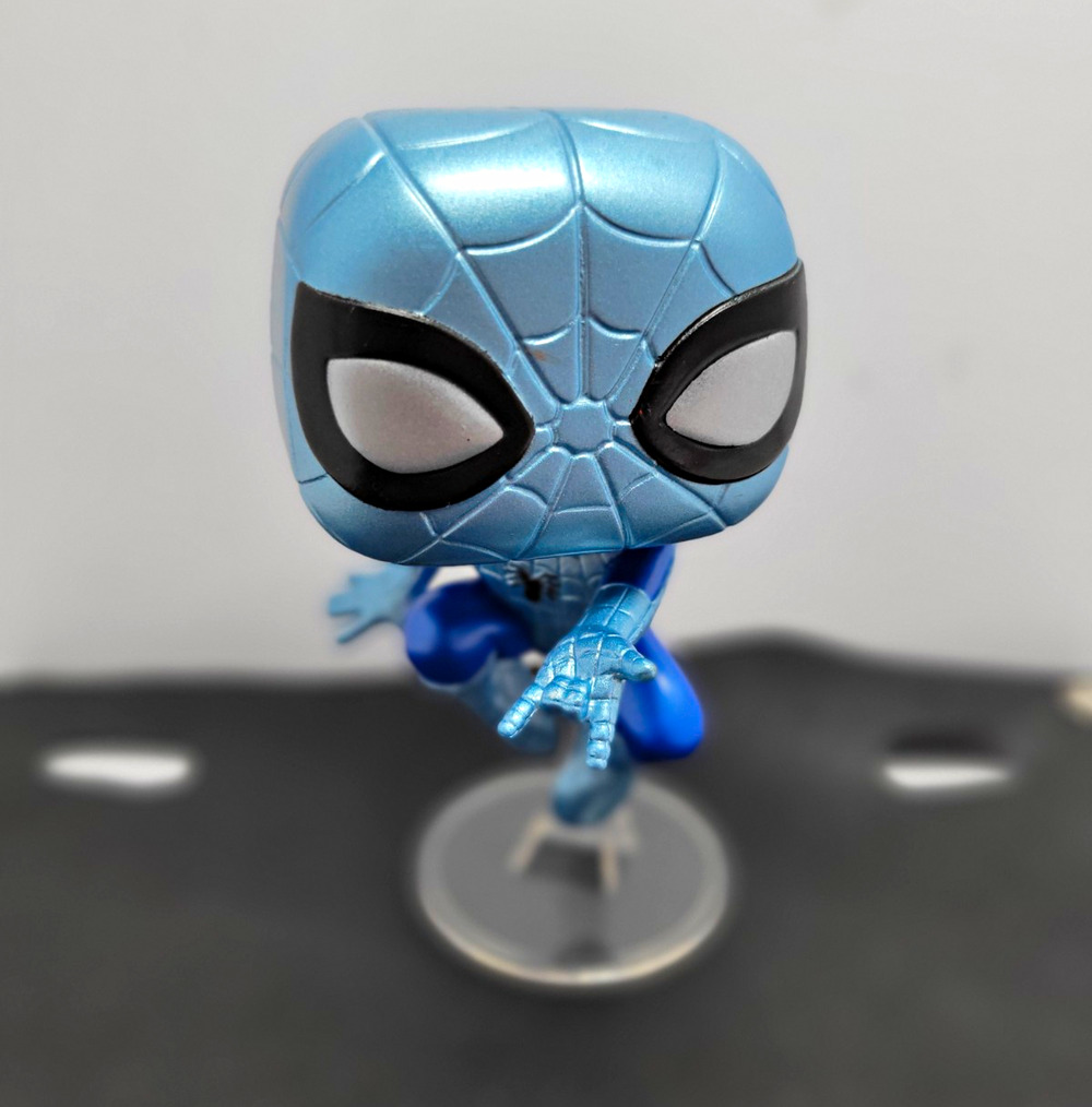 Funko Pop! Vinyl Marvel Spider-Man Metallic Blue Vinyl Figure w/ Stand Loose